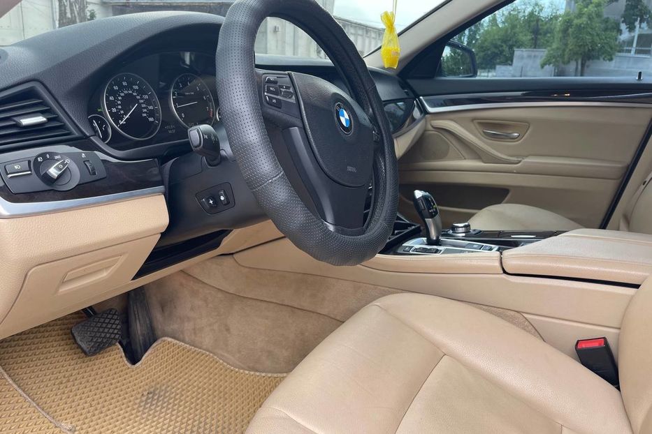 Продам BMW 520 2012 года в Днепре