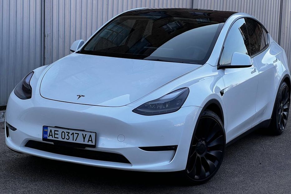 Продам Tesla Model Y 2021 года в Днепре