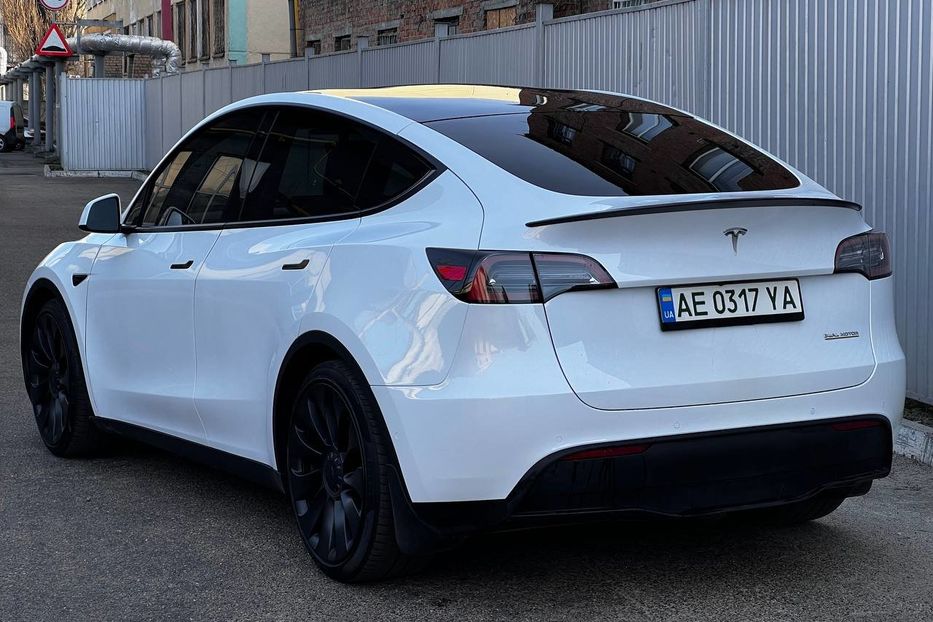 Продам Tesla Model Y 2021 года в Днепре