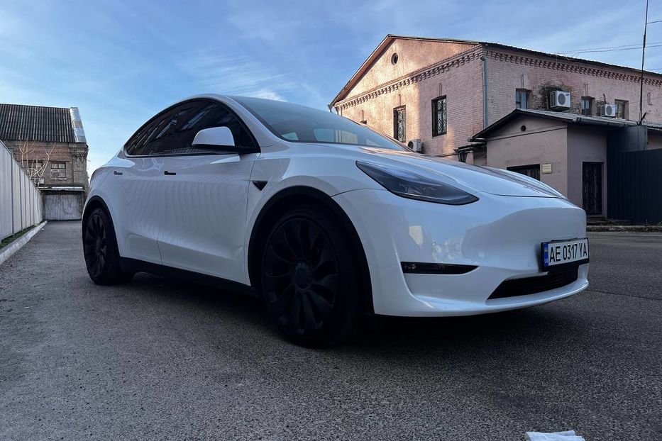 Продам Tesla Model Y 2021 года в Днепре