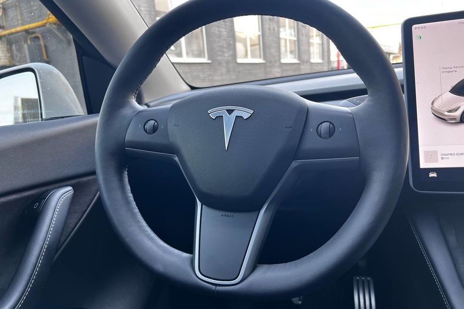 Продам Tesla Model Y 2021 года в Днепре