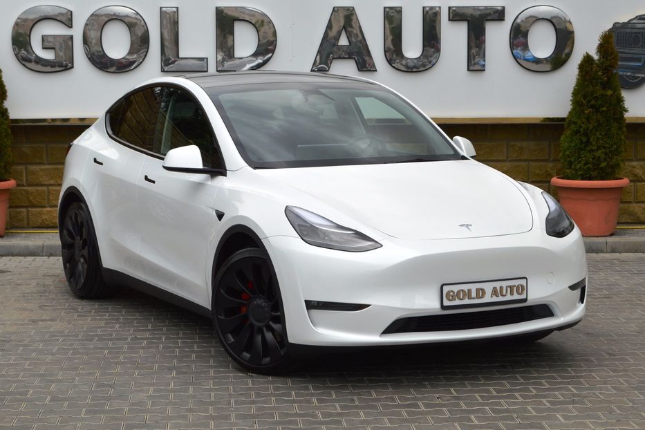 Продам Tesla Model Y 2023 года в Одессе