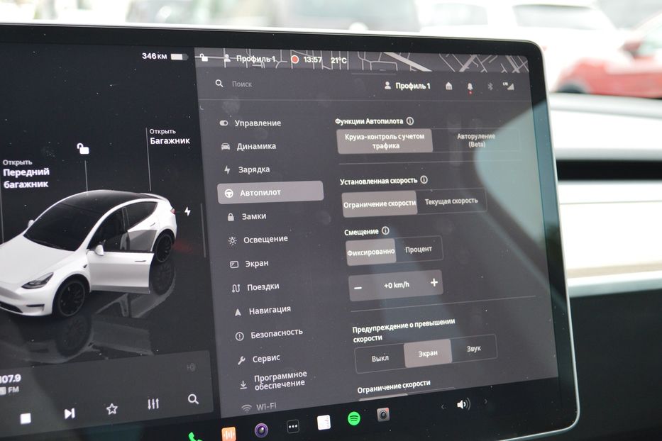 Продам Tesla Model Y 2023 года в Одессе