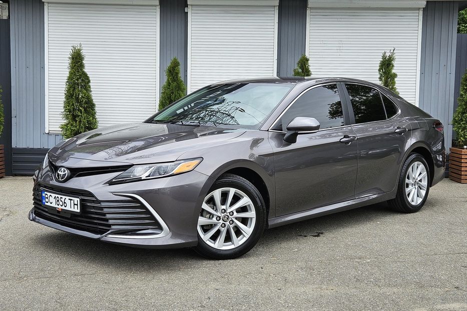 Продам Toyota Camry AWD 2021 года в Киеве