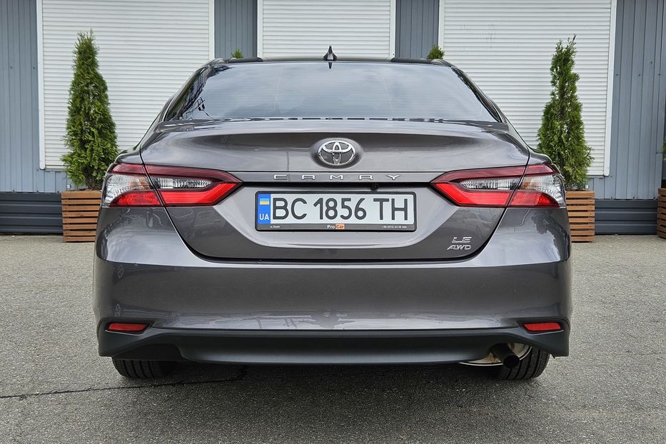 Продам Toyota Camry AWD 2021 года в Киеве