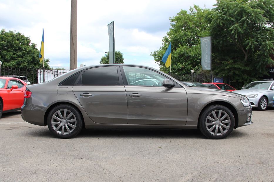 Продам Audi A4 2014 года в Одессе