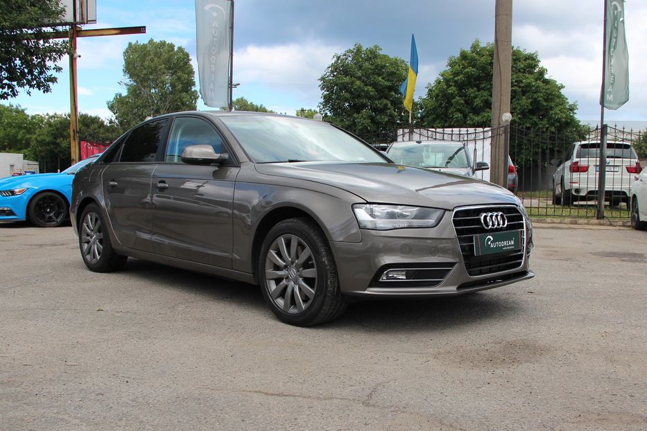 Продам Audi A4 2014 года в Одессе