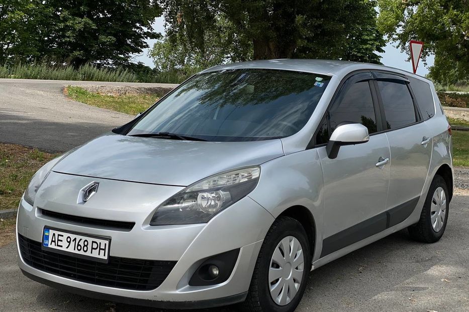 Продам Renault Grand Scenic 2011 года в Днепре