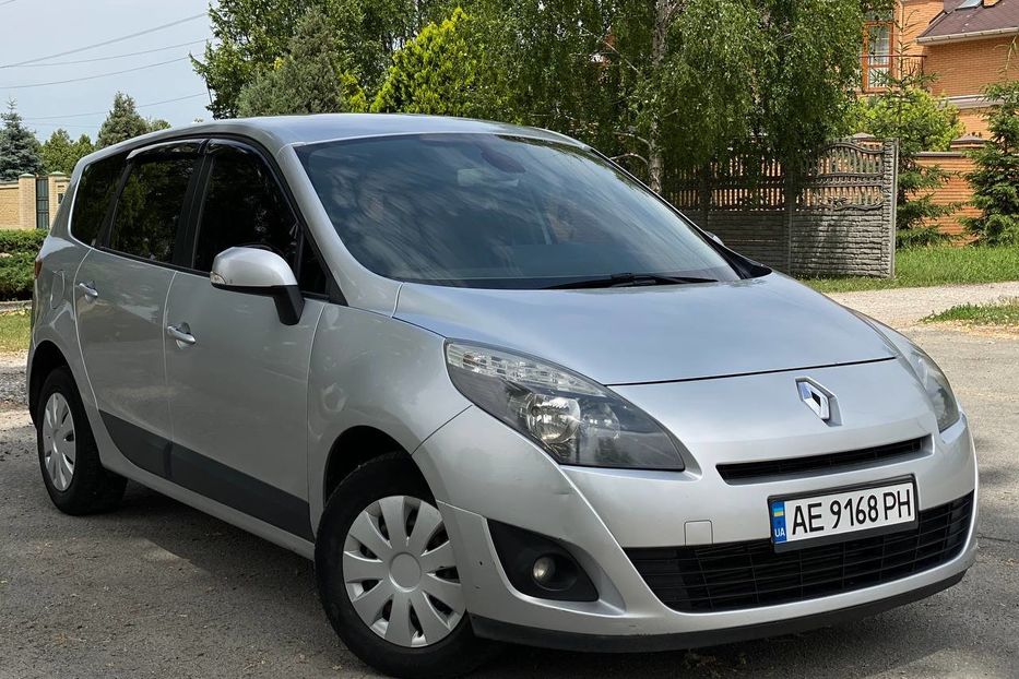 Продам Renault Grand Scenic 2011 года в Днепре