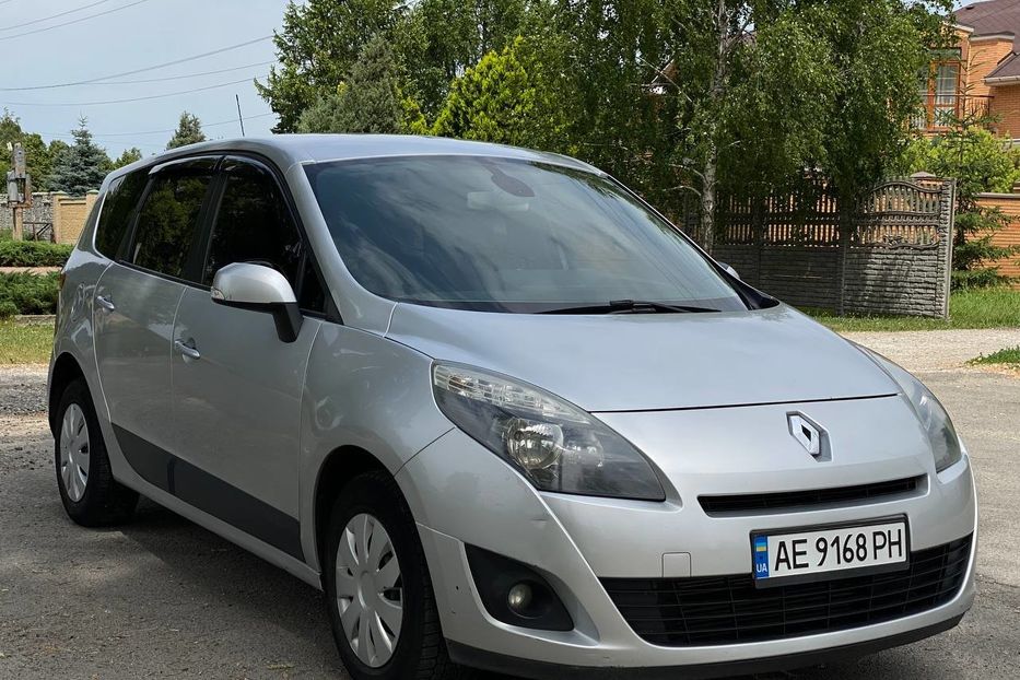 Продам Renault Grand Scenic 2011 года в Днепре