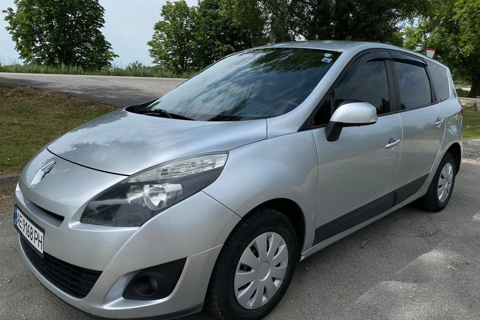 Продам Renault Grand Scenic 2011 года в Днепре