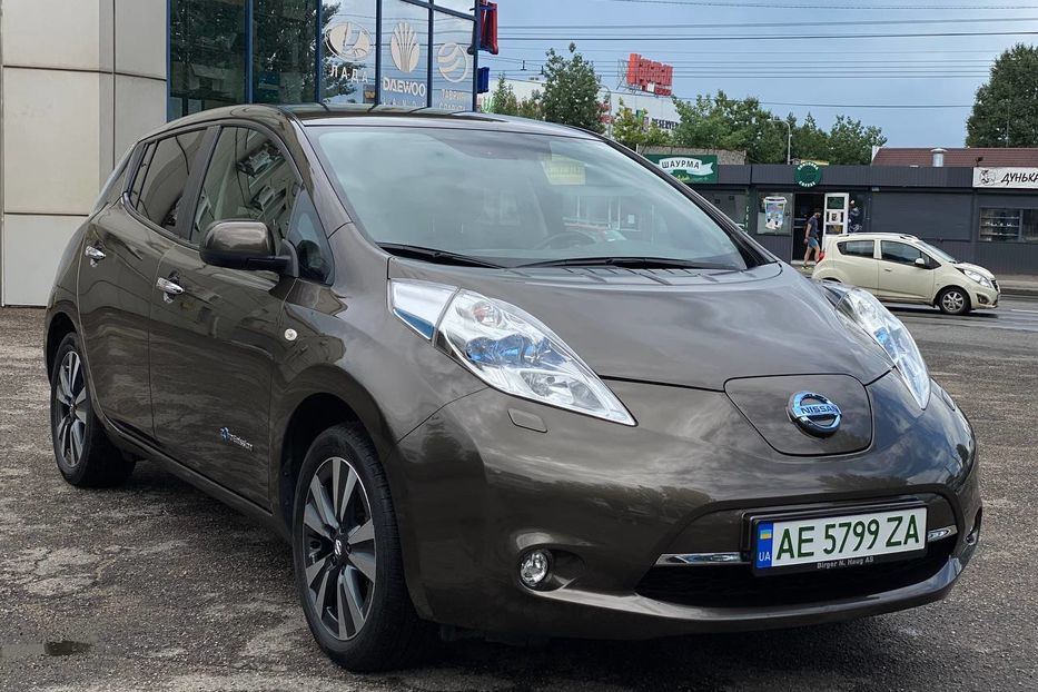 Продам Nissan Leaf 2016 года в Днепре