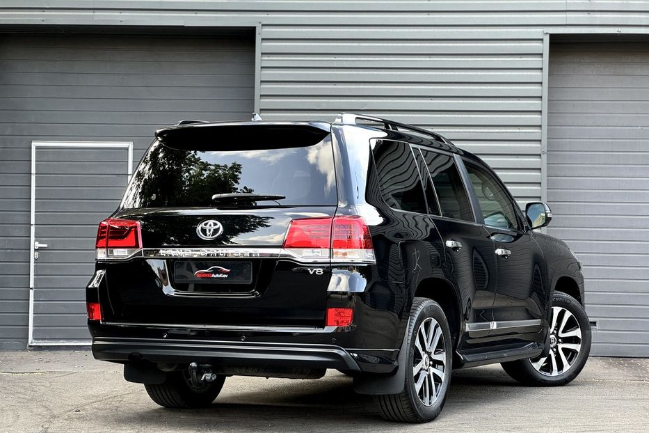 Продам Toyota Land Cruiser 200 Excalibur 2018 года в Киеве