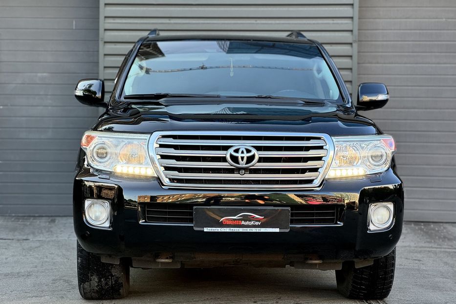 Продам Toyota Land Cruiser 200 2013 года в Киеве