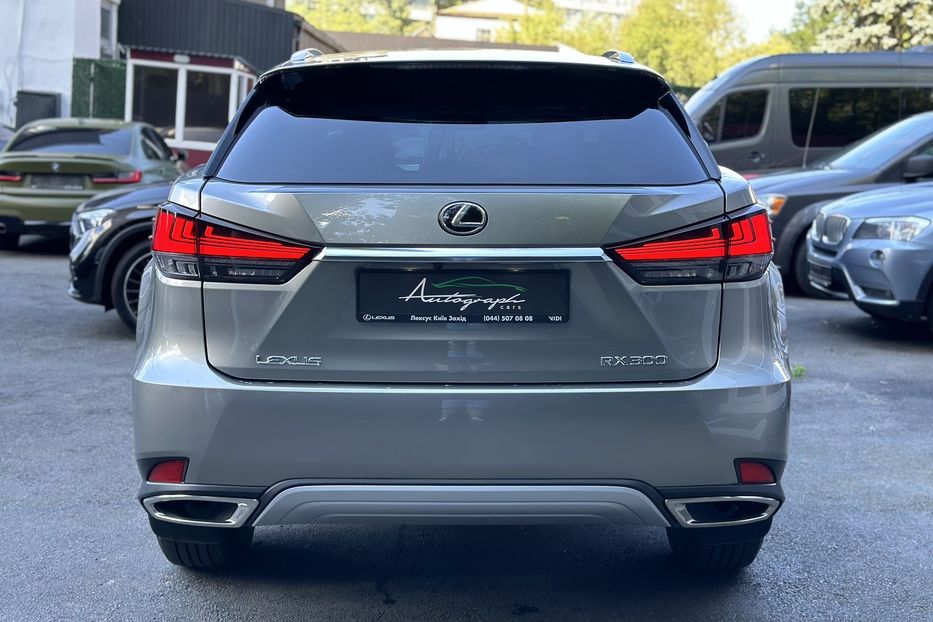 Продам Lexus RX 300 AWD 2021 года в Киеве