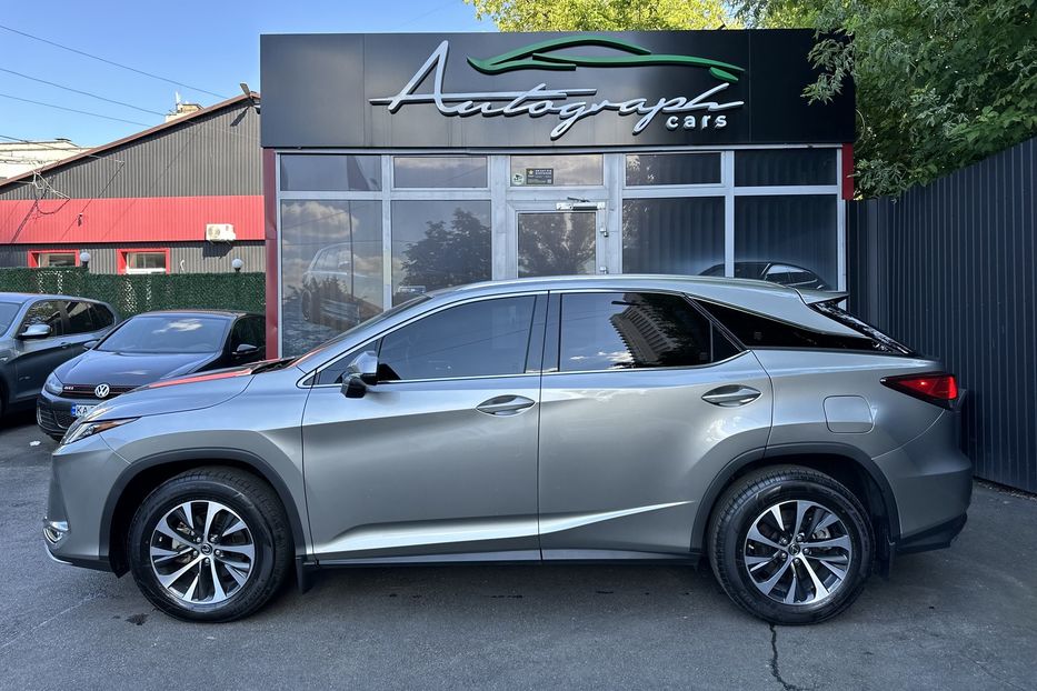 Продам Lexus RX 300 AWD 2021 года в Киеве