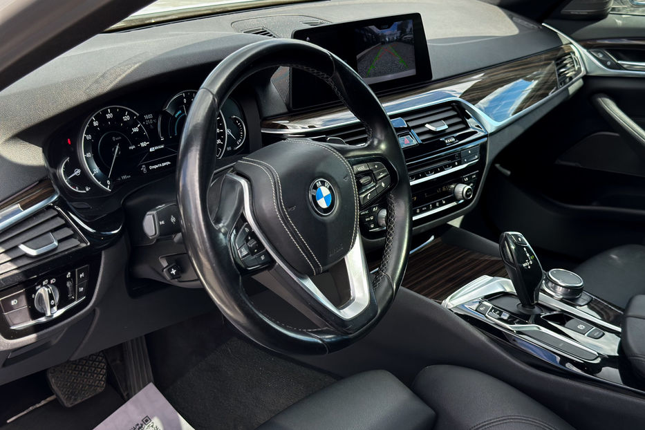 Продам BMW 530 E Iperformance 2017 года в Черновцах