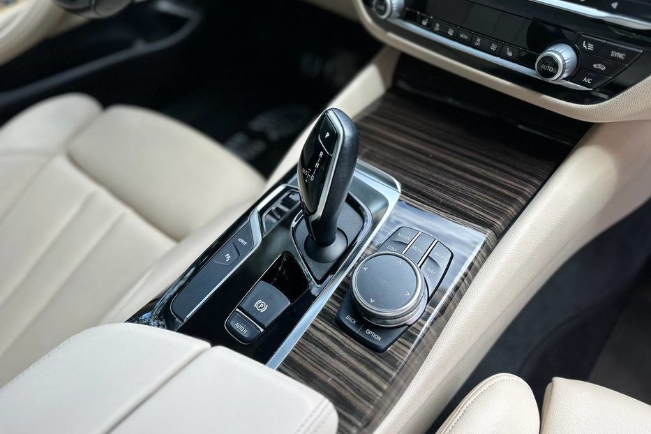 Продам BMW 530 E 2018 года в Черновцах