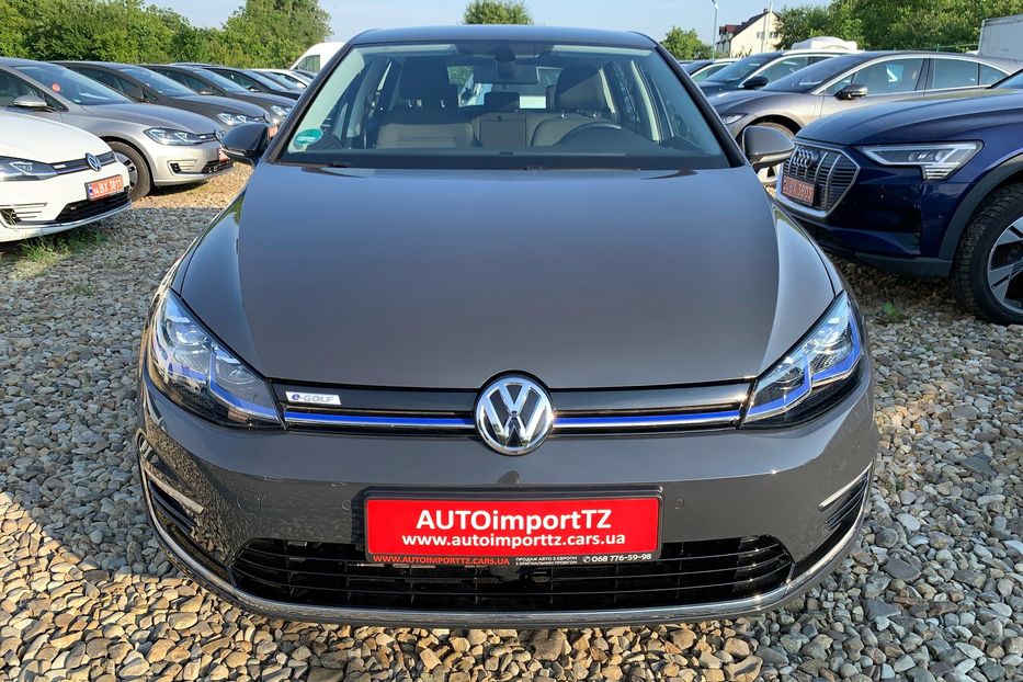 Продам Volkswagen e-Golf 35.8 kWh 136 к.с. CCS 2021 года в Львове