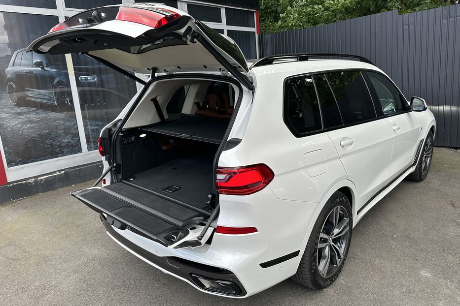 Продам BMW X7 M 50d Xdrive 2021 года в Киеве