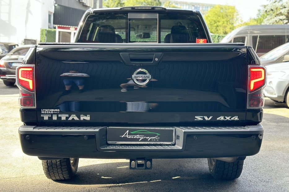 Продам Nissan Titan SV 4x4 2018 года в Киеве