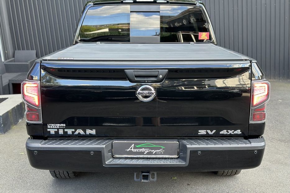 Продам Nissan Titan SV 4x4 2018 года в Киеве