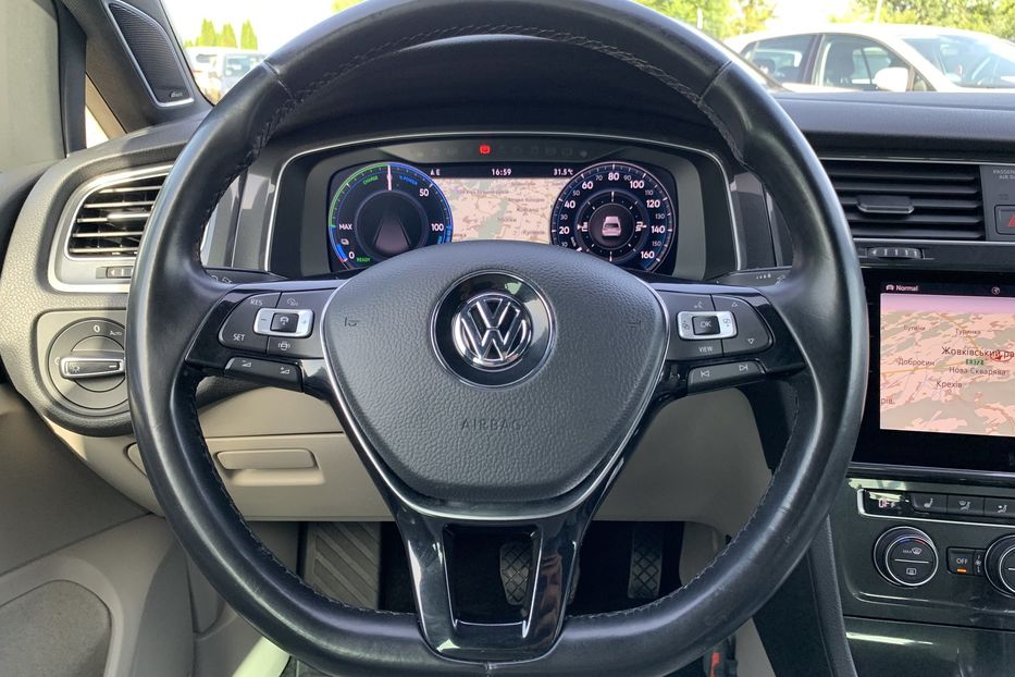 Продам Volkswagen e-Golf Максимальна комплектація 2019 года в Львове