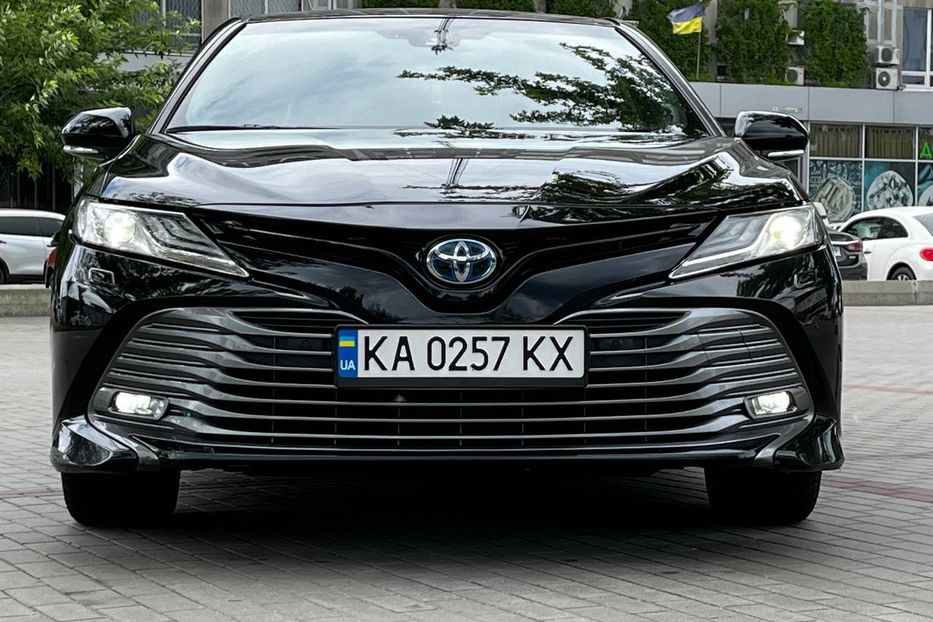 Продам Toyota Camry 2019 года в Днепре