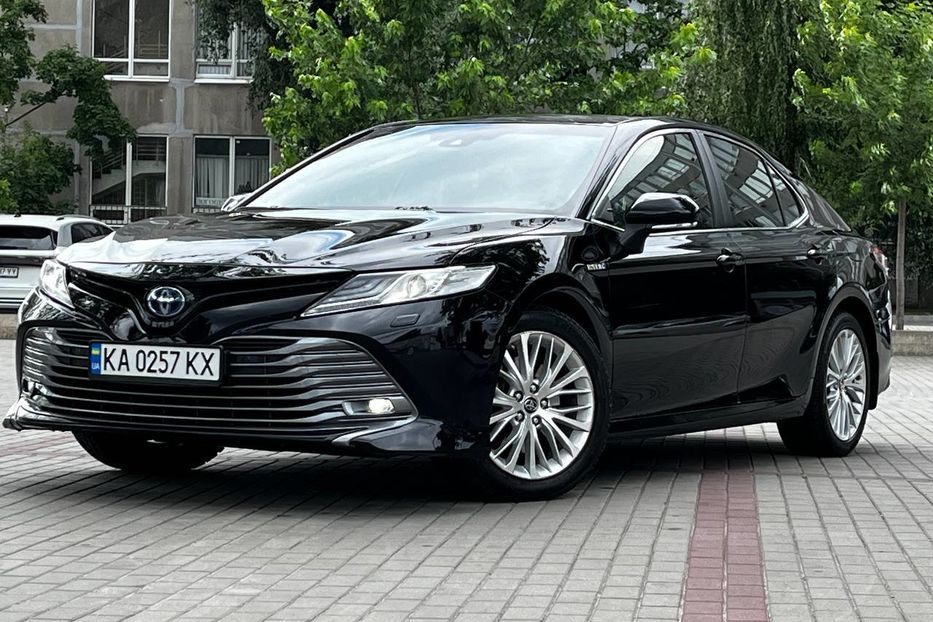 Продам Toyota Camry 2019 года в Днепре