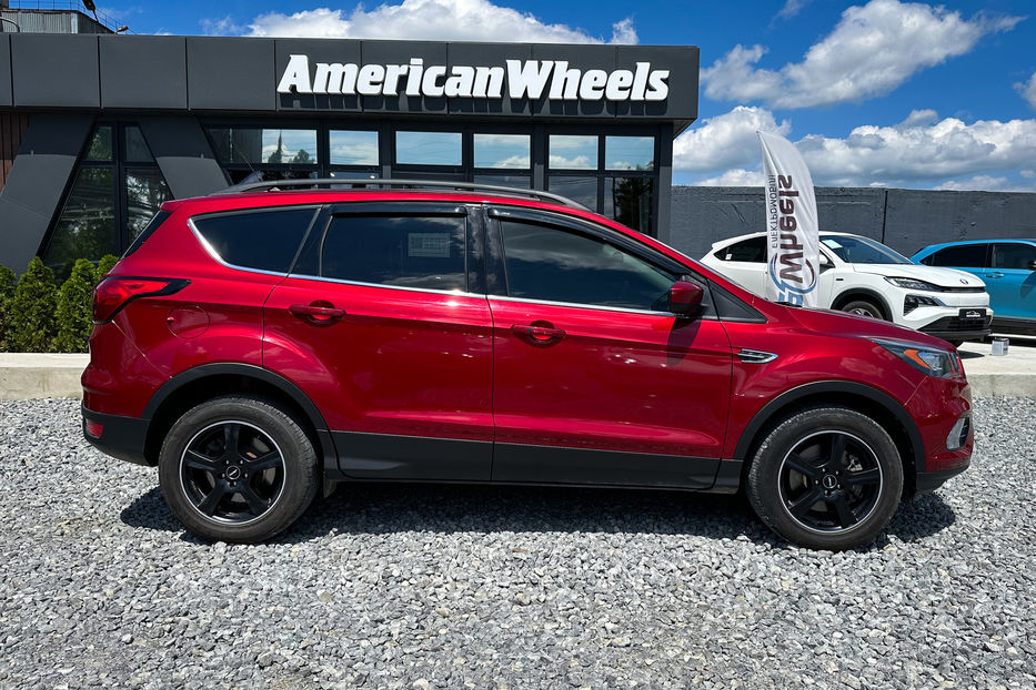 Продам Ford Escape Sel 2019 года в Черновцах