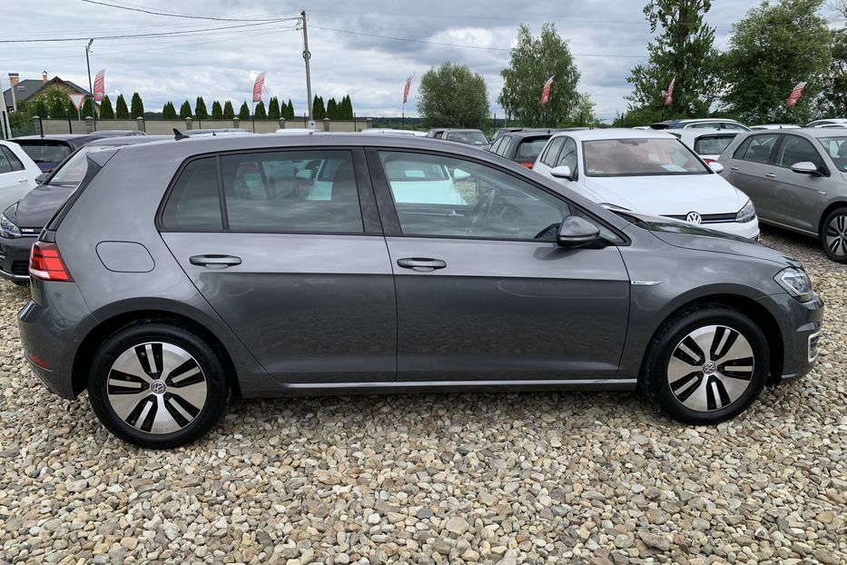 Продам Volkswagen e-Golf ШкіраDynaudioБезключовиFullLED 2019 года в Львове