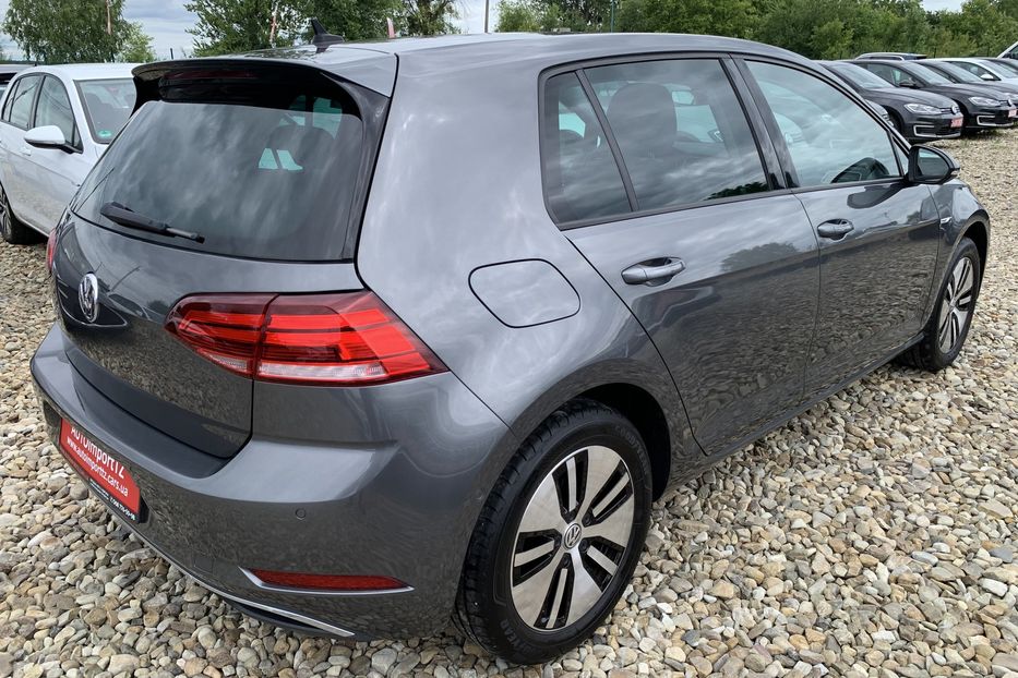 Продам Volkswagen e-Golf ШкіраDynaudioБезключовиFullLED 2019 года в Львове