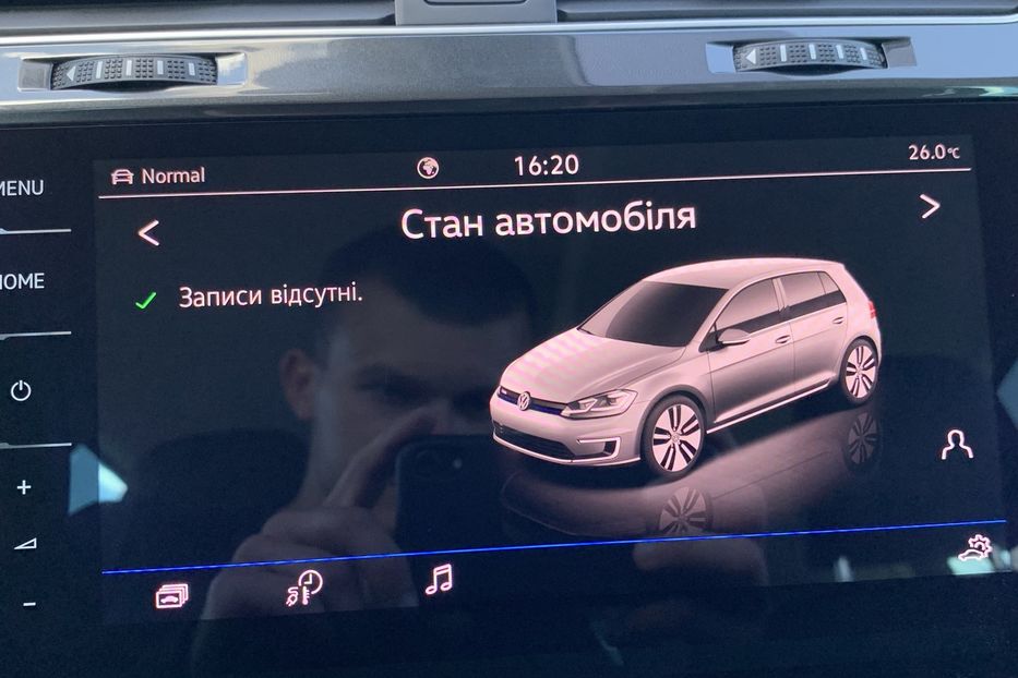 Продам Volkswagen e-Golf ШкіраDynaudioБезключовиFullLED 2019 года в Львове