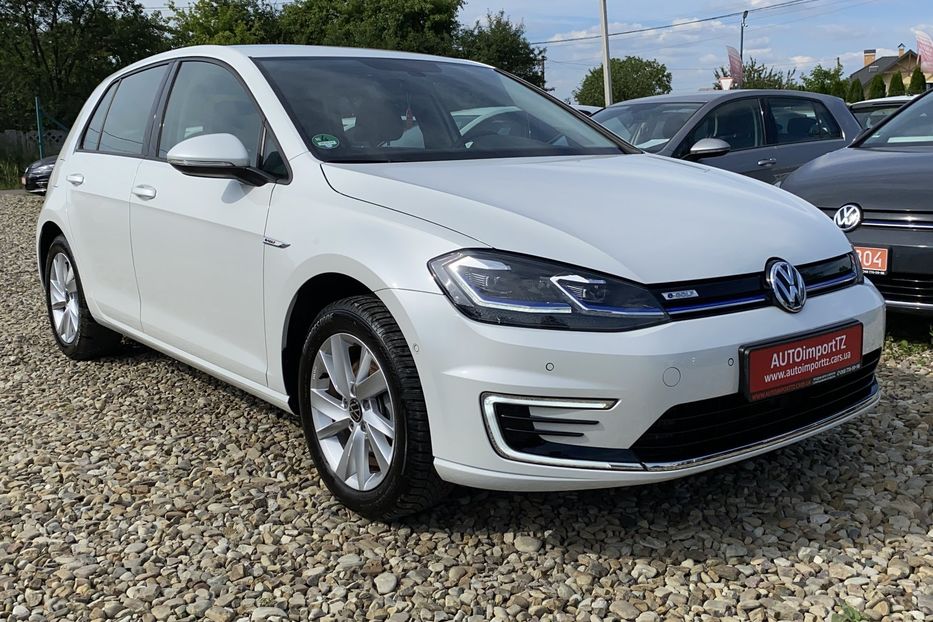 Продам Volkswagen e-Golf ПЕРЛАМУТР, БЕЗКЛЮЧОВИЙ, КАМЕРА 2020 года в Львове