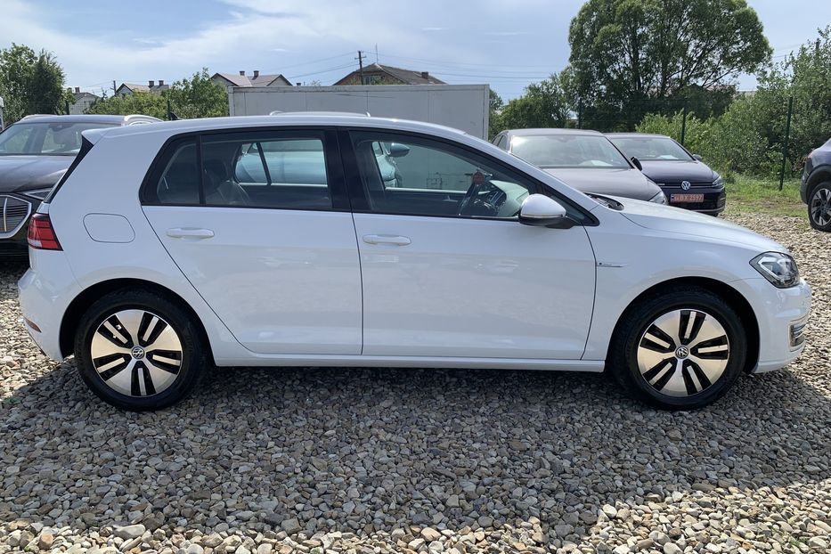 Продам Volkswagen e-Golf 35.8 kWh, Камера заднього виду 2020 года в Львове