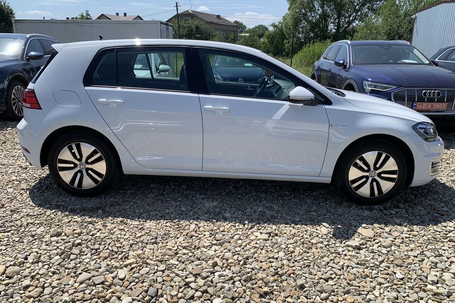 Продам Volkswagen e-Golf Адаптивний круїПідігрів сидінь 2020 года в Львове