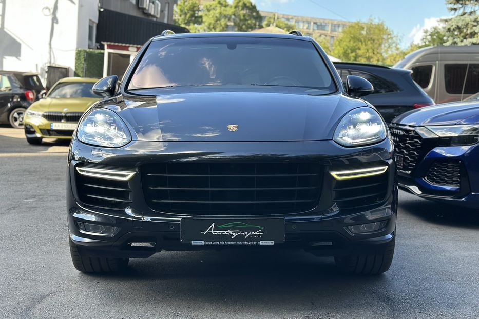 Продам Porsche Cayenne Turbo 2014 года в Киеве