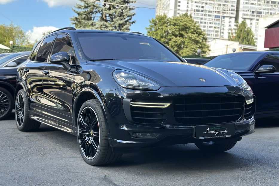 Продам Porsche Cayenne Turbo 2014 года в Киеве