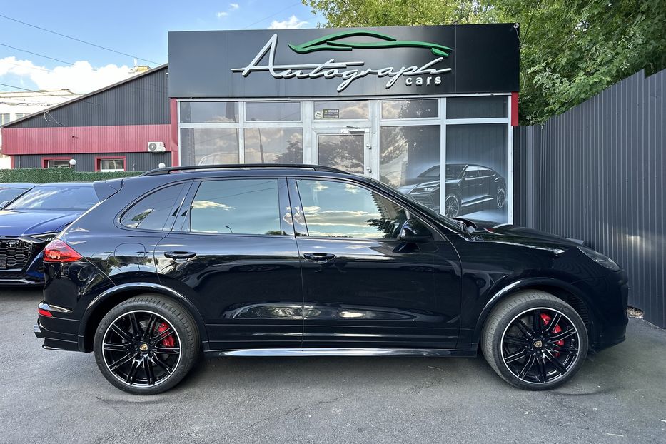 Продам Porsche Cayenne Turbo 2014 года в Киеве