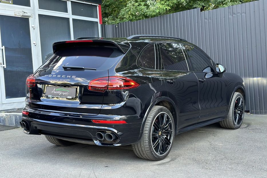 Продам Porsche Cayenne Turbo 2014 года в Киеве