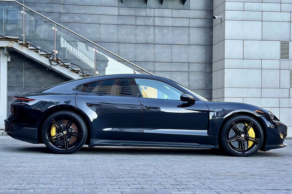 Продам Porsche Taycan Turbo S 2022 года в Киеве