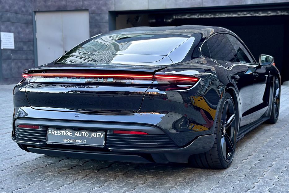 Продам Porsche Taycan Turbo S 2022 года в Киеве