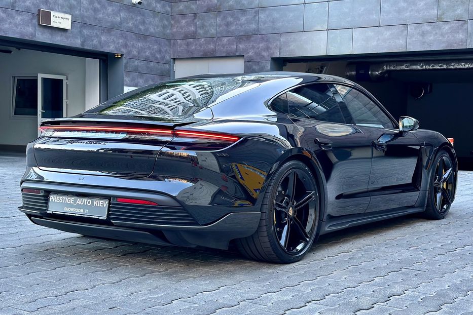 Продам Porsche Taycan Turbo S 2022 года в Киеве