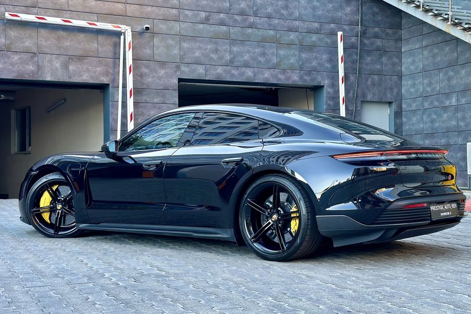 Продам Porsche Taycan Turbo S 2022 года в Киеве