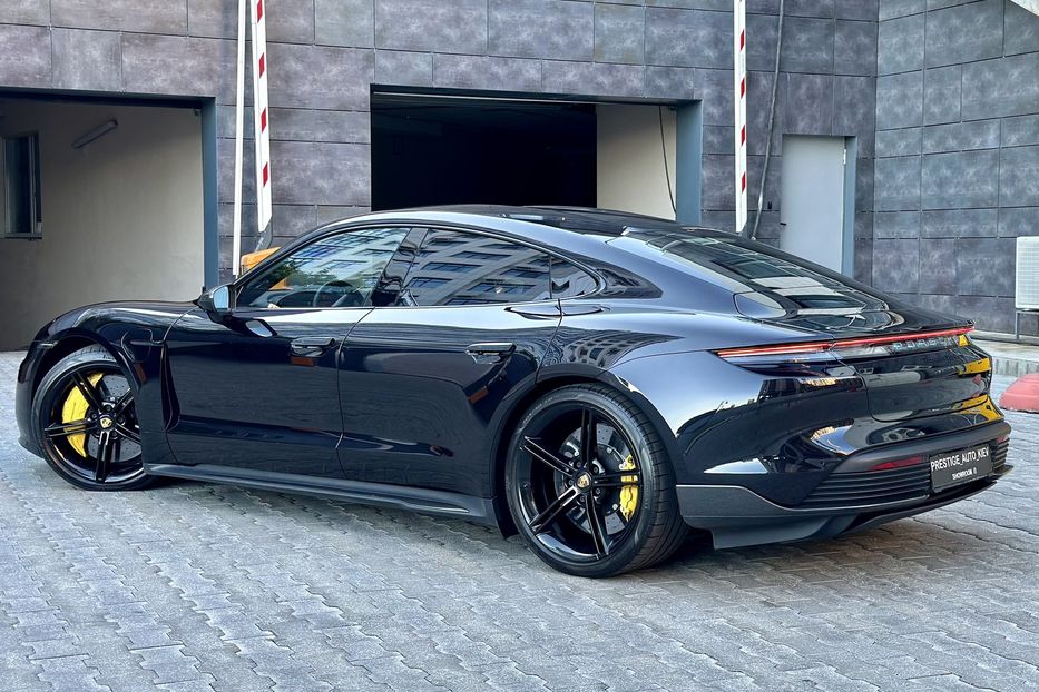 Продам Porsche Taycan Turbo S 2022 года в Киеве