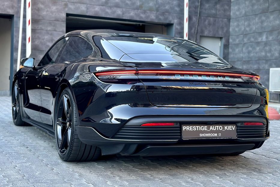 Продам Porsche Taycan Turbo S 2022 года в Киеве