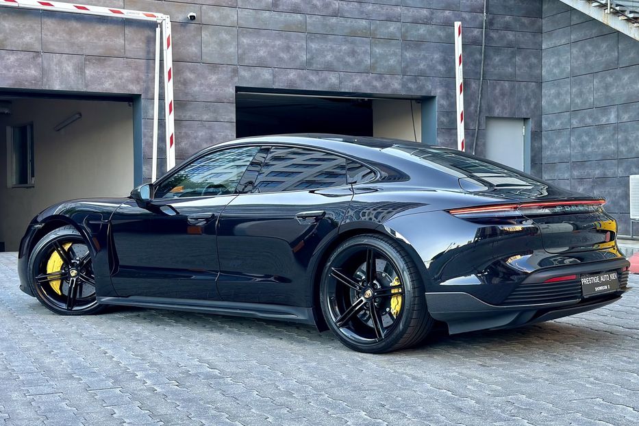 Продам Porsche Taycan Turbo S 2022 года в Киеве