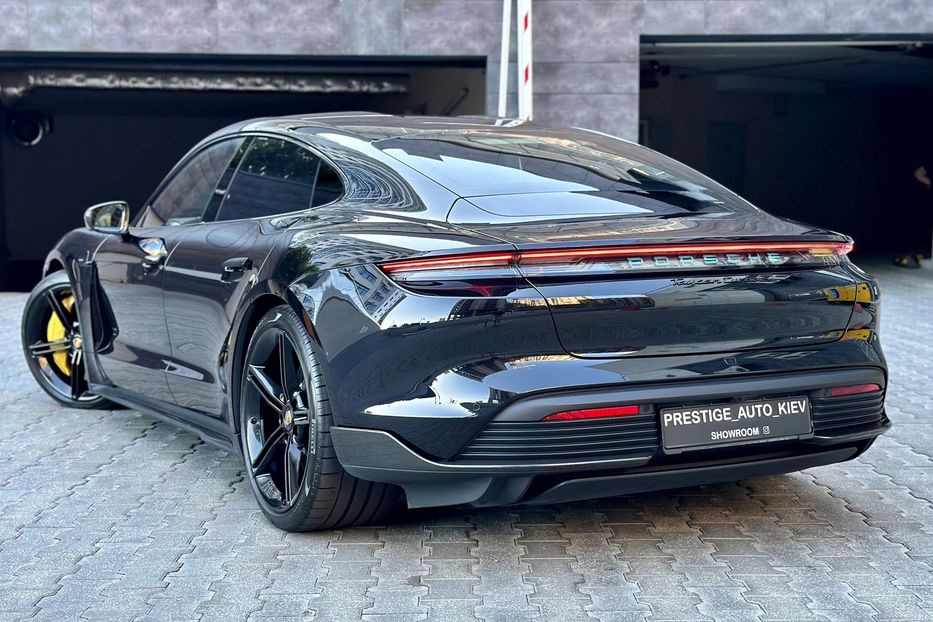 Продам Porsche Taycan Turbo S 2022 года в Киеве