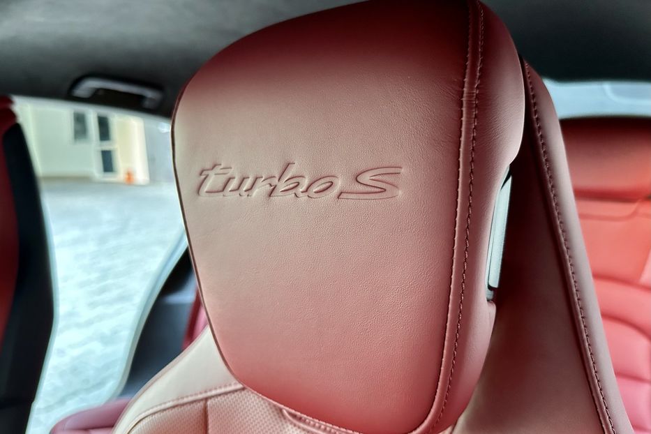 Продам Porsche Taycan Turbo S 2022 года в Киеве