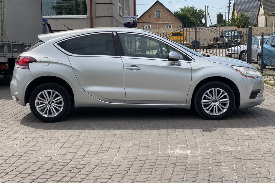 Продам Citroen DS4 2012 года в Луцке